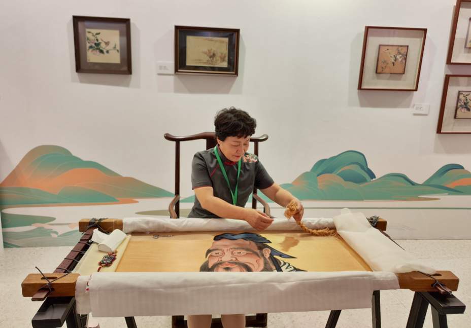 鲁绣、丝绸织染等山东非遗“炫技”海南