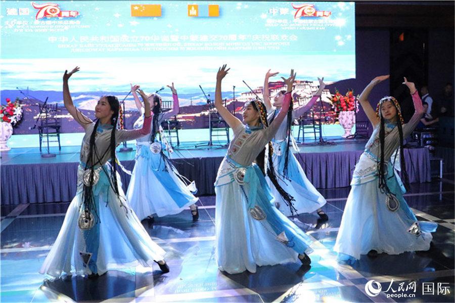 在蒙中资企业举行庆祝新中国成立70周年联欢会