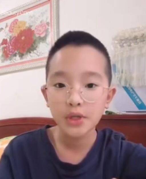 被约谈是谣言!钟美美母亲发声:以后还会有老师的模仿视频更新