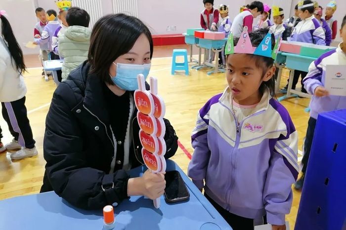 考试变游戏 来看看历城区祥泰实验学校的一年级拼音趣味闯关