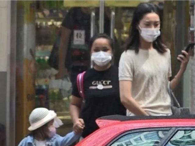 何猷启承认离婚|各玩各的?何猷启承认离婚牵手新欢牵手,老婆也被拍到和猛男约饭