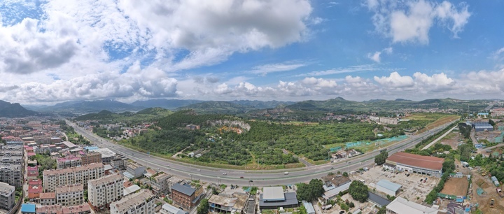 省道103旅游公路旧貌换新颜