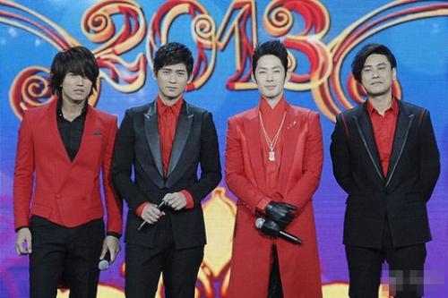 回忆杀！吴建豪晒照怀念F4 四人黑色西装加身帅气有型