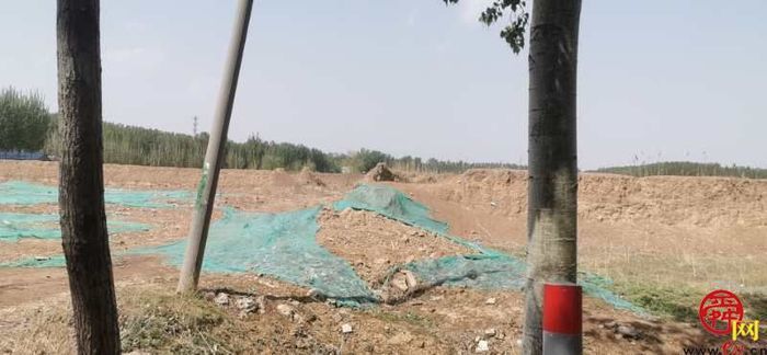 【啄木鸟行动】商河县252县道渣土裸露·