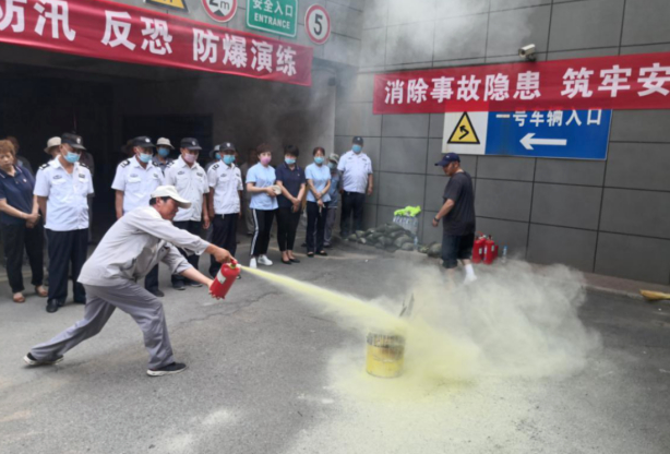 实景演练 实地整改 深入基层——济南市“安全生产月”走向深入