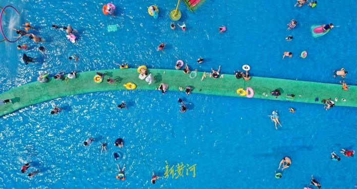 气温飙升至37℃，济南多个水上乐园开门迎客