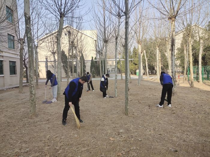 济南市技师学院轨道交通学院开展学雷锋志愿服务活动