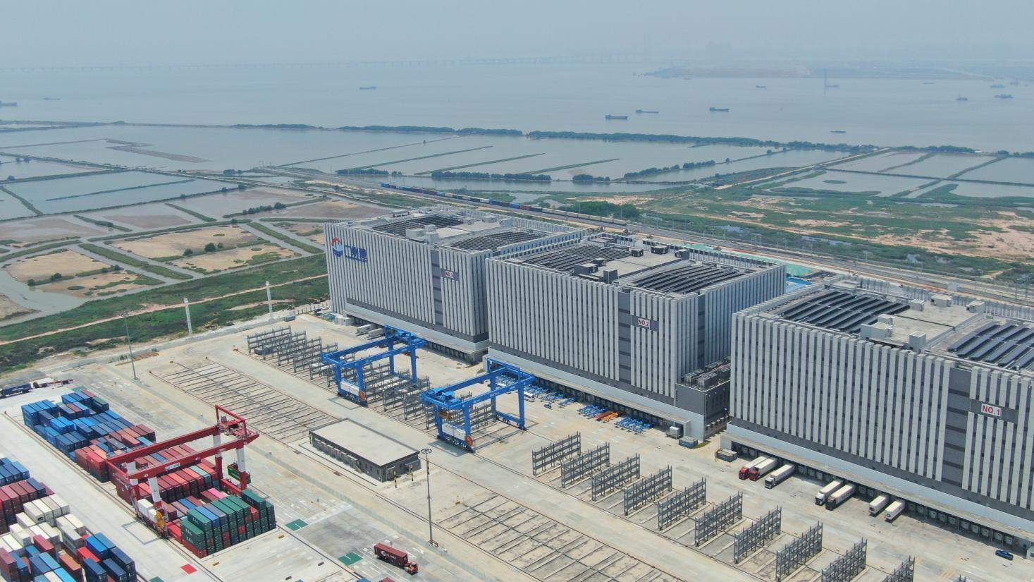 南沙港——连通中国与世界的综合服务基地