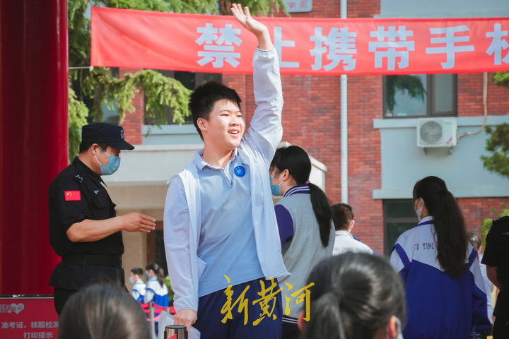 主动适应“新高考” 明年中考恢复物理、化学用分数评价