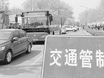 祭祀出游扎堆堵车大片上演！济南不少道路交通管制