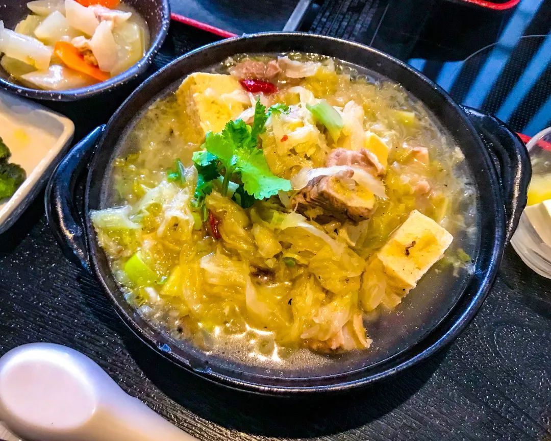 东南西北皆可酸！大冷天中国的美食地图是酸菜味的！