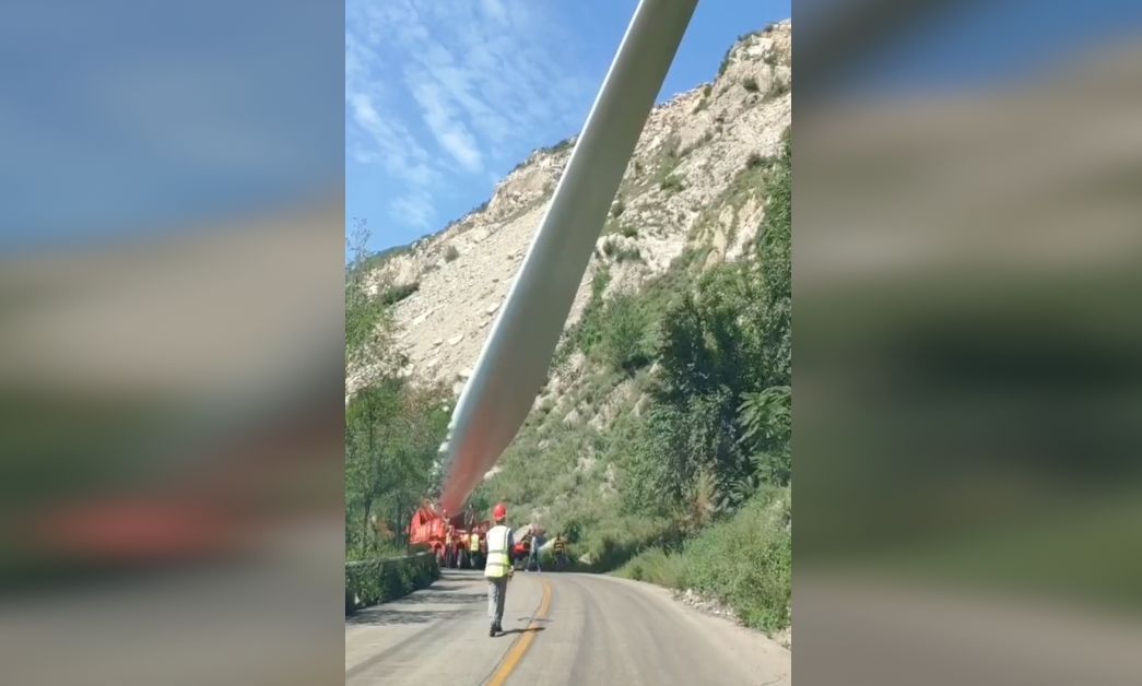 中国司机这波逆天操作火了！海外网友表示：服气服气真服气