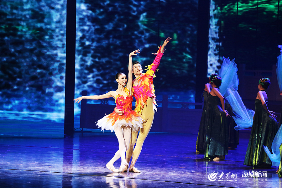山东为国际友城代表团上演“视听盛宴”：杂技、舞蹈、交响乐、弹拨乐……