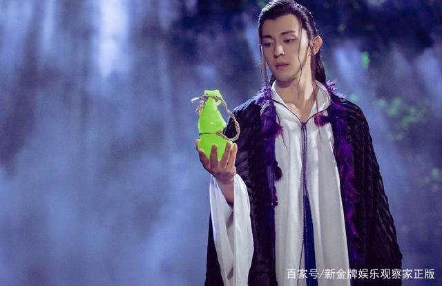 杨玏机场被送鱼|杨玏机场被送鱼是怎么回事？具体什么情况？究竟发生了什么？