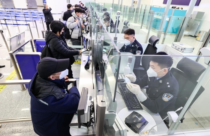 济南出入境边检站发布春节出行提示，确保旅客通关顺畅高效