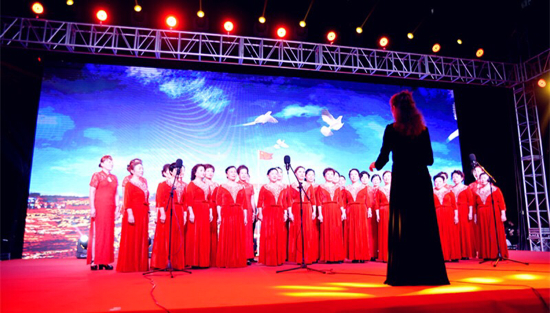 百名青年记者走基层丨西市场街道举办庆祝北大片区回迁两周年暨喜迎新中国成立70周年社区喜乐会