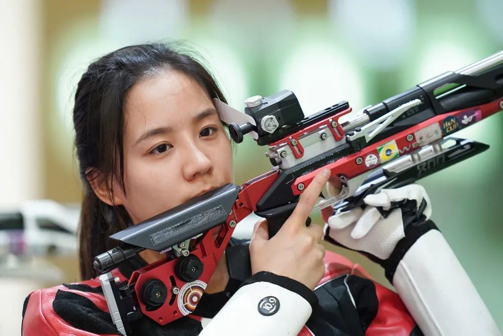 今天，中国队冲击首金，女足迎来生死战！