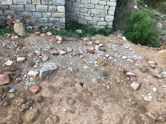 【啄木鸟在行动】港九路与二环南快速路交汇处附近有渣土裸露