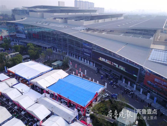 航拍山东国际会展中心，2019齐鲁国际车展隆重开幕