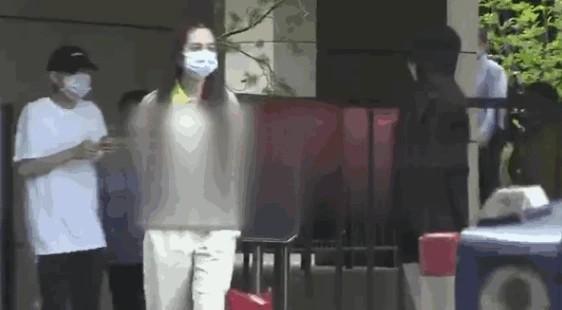 宋妍霏助理手机壁纸|宋妍霏助理手机壁纸上热搜是怎么回事？网友什么态度？