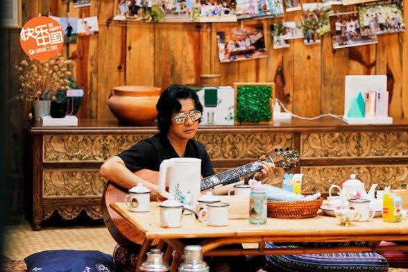 《向往4》蘑菇屋里好友相聚忆往昔 彭昱畅达成与许光汉合唱成就