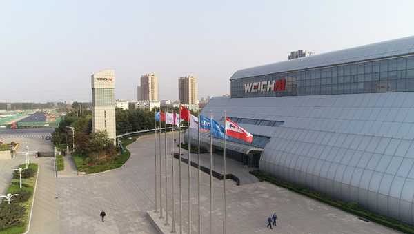 这就是山东丨百万市民争坐“氢能公交”去上班！加氢5分钟跑350公里