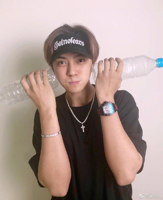 太皮了！罗志祥自曝受邀演大学生 晒照调侃演高中生也行