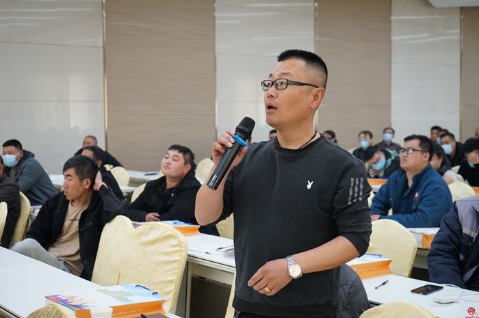 “沉浸式体验”、“点对点授课”、“答题赢奖品”、长清区工伤预防宣传培训活动创意满满