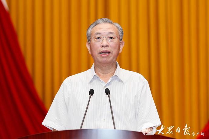 山东省委理论学习中心组读书班举行专题学习研讨