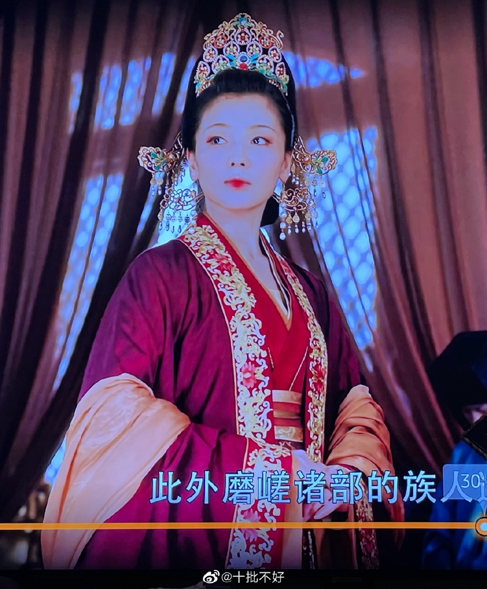 刘涛新剧收官老公王珂深夜撒糖 晒追剧截图表真心