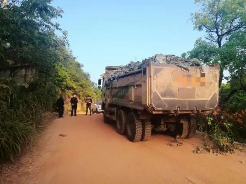 邵阳回应举报倒渣土全家四人被砍|【最新进展】邵阳回应举报倒渣土全家四人被砍，具体什么情况？回应说了什么？