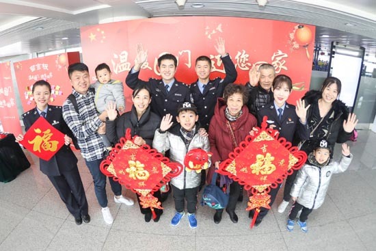 春节出行必看！青岛机场出入境边防检查站发布2020年春节期间出入境通关“两公布一提示”