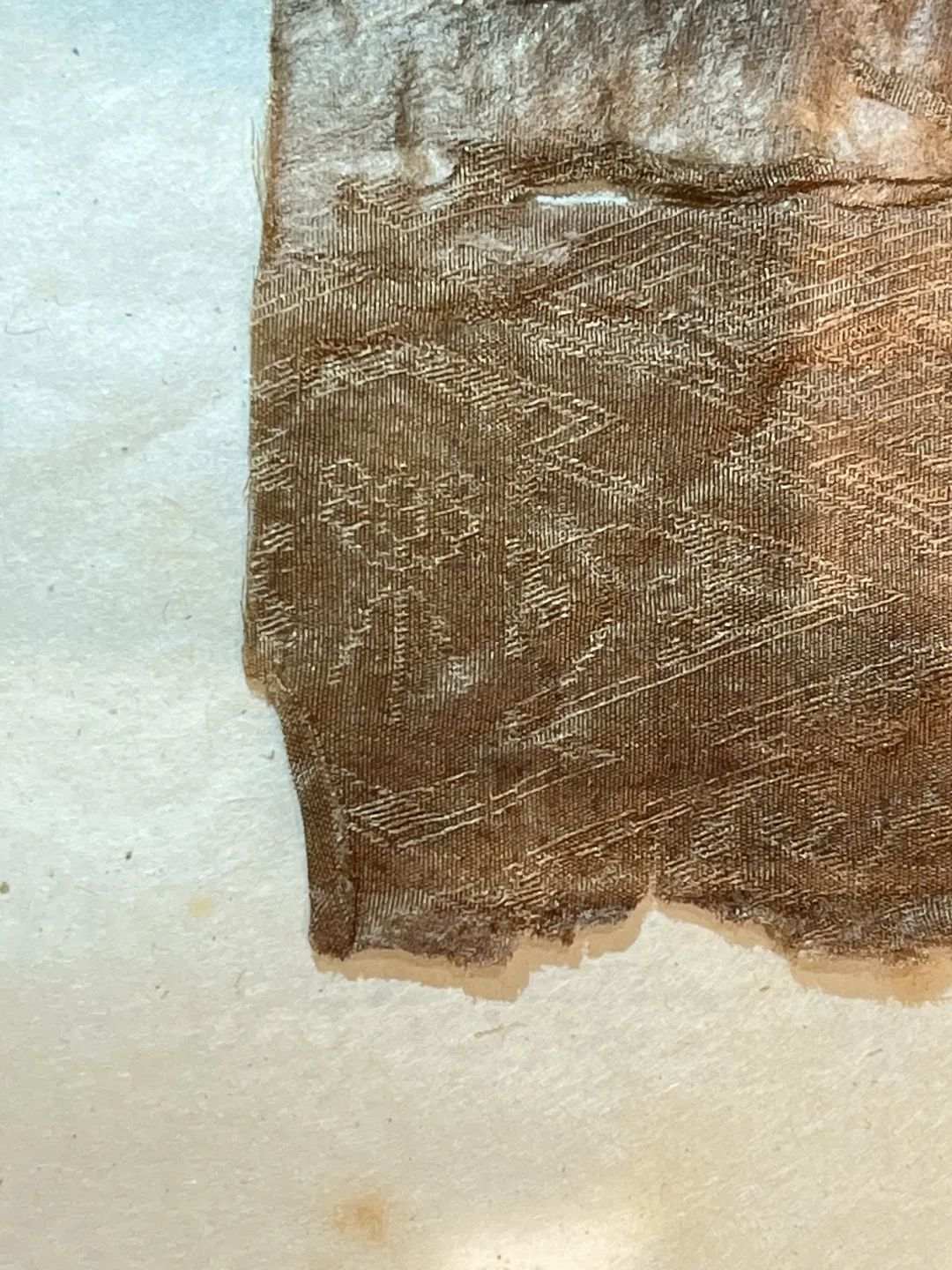 马王堆汉墓新发现:丝织品中织有成句吉祥语