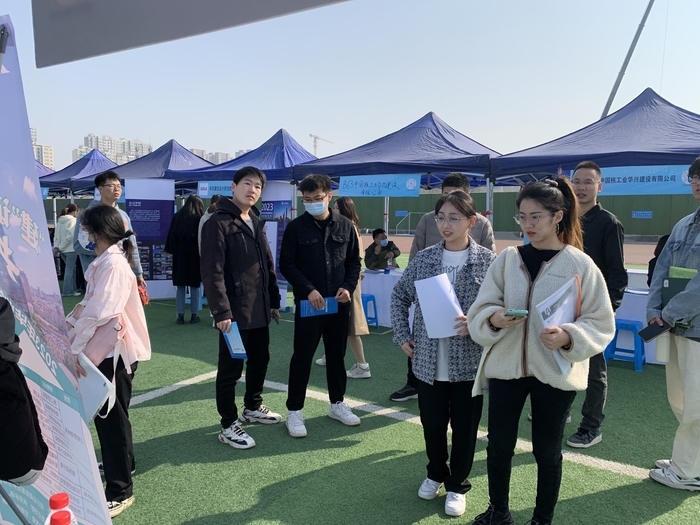 精准求职招聘，济南“就业云聘e码通”打通服务“最后一百米”