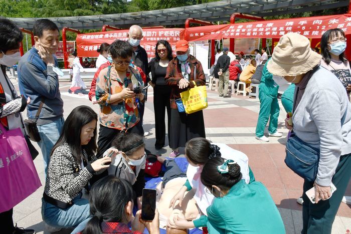 山东第一医科大学附属省立医院举办“科普促健康，携手向未来”5.12国际护士节科普活动