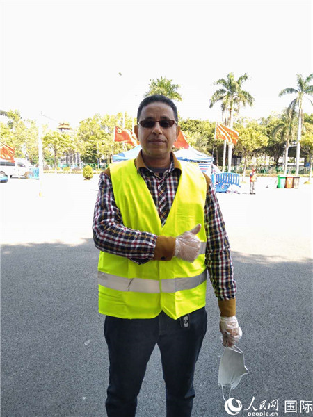 回报中国人情谊，外国志愿者助力疫情防控