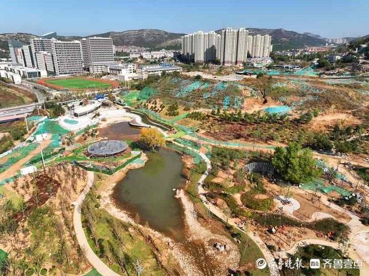 航拍建设中的济南兴隆公园，山水园林雏形已现