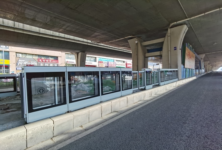 济南市首批快速公交车站升级改造