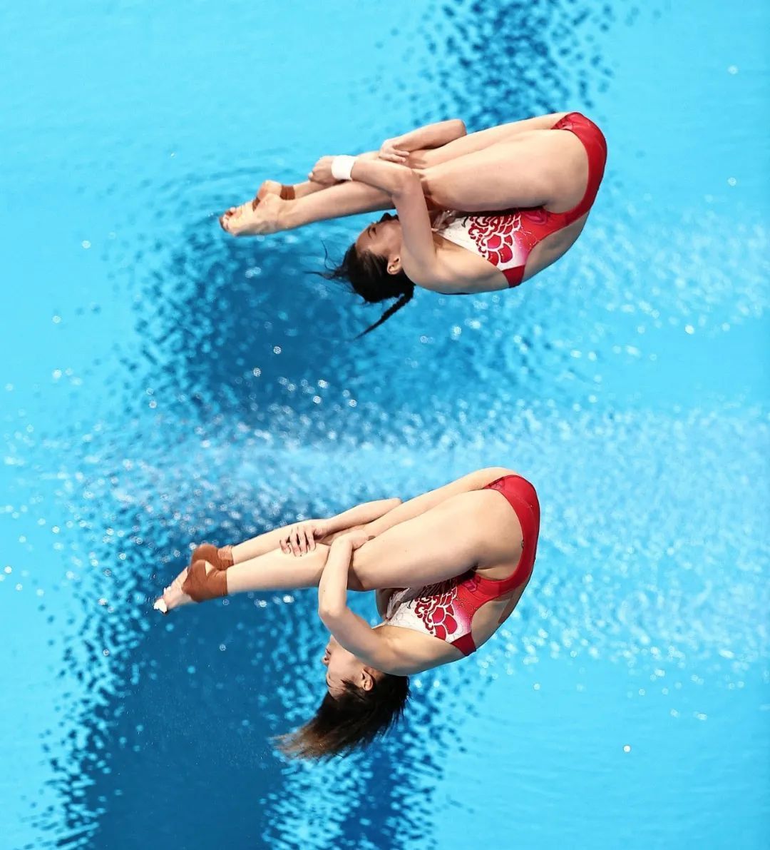 朱婷的手腕，肖若腾的眼神，施廷懋的绷带……