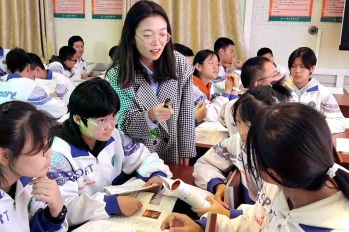 青蓝同心育桃李！济南中学为青年教师插上腾飞的翅膀