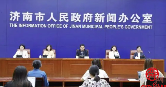 济南刷社保卡也能乘公交地铁 还可在全国多个城市“一卡通乘”