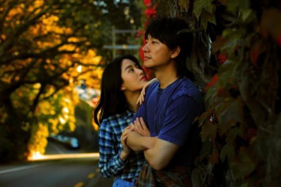 谭维维献唱《只有芸知道》 录音师保留一声叹息