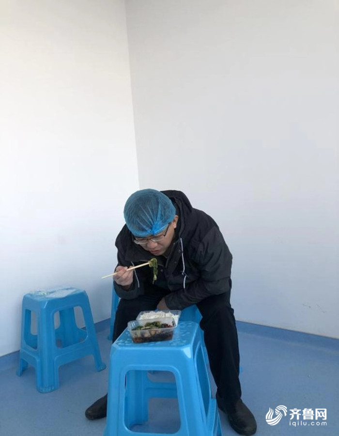  “战疫”日记丨山东援鄂医疗队员李昊：2个人负责12张危重床 确实忙不过来