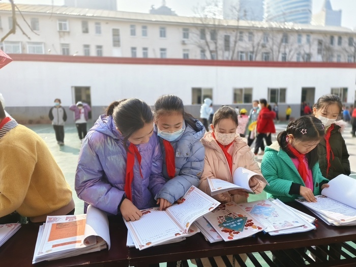 项目赋能，学向未来！十亩园小学开展寒假项目化特色作业展示