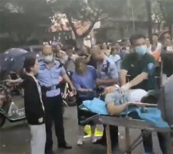 重庆北碚“枪击事件”源于电动车剐蹭纠纷？记者现场探访，知情人发声
