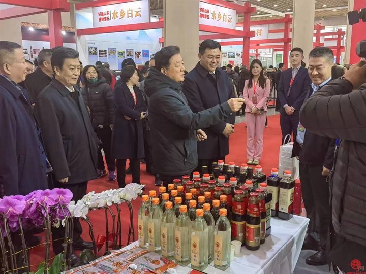 展官庄特色  促乡村振兴——2024章丘区特色产品展销推介会我们来了！