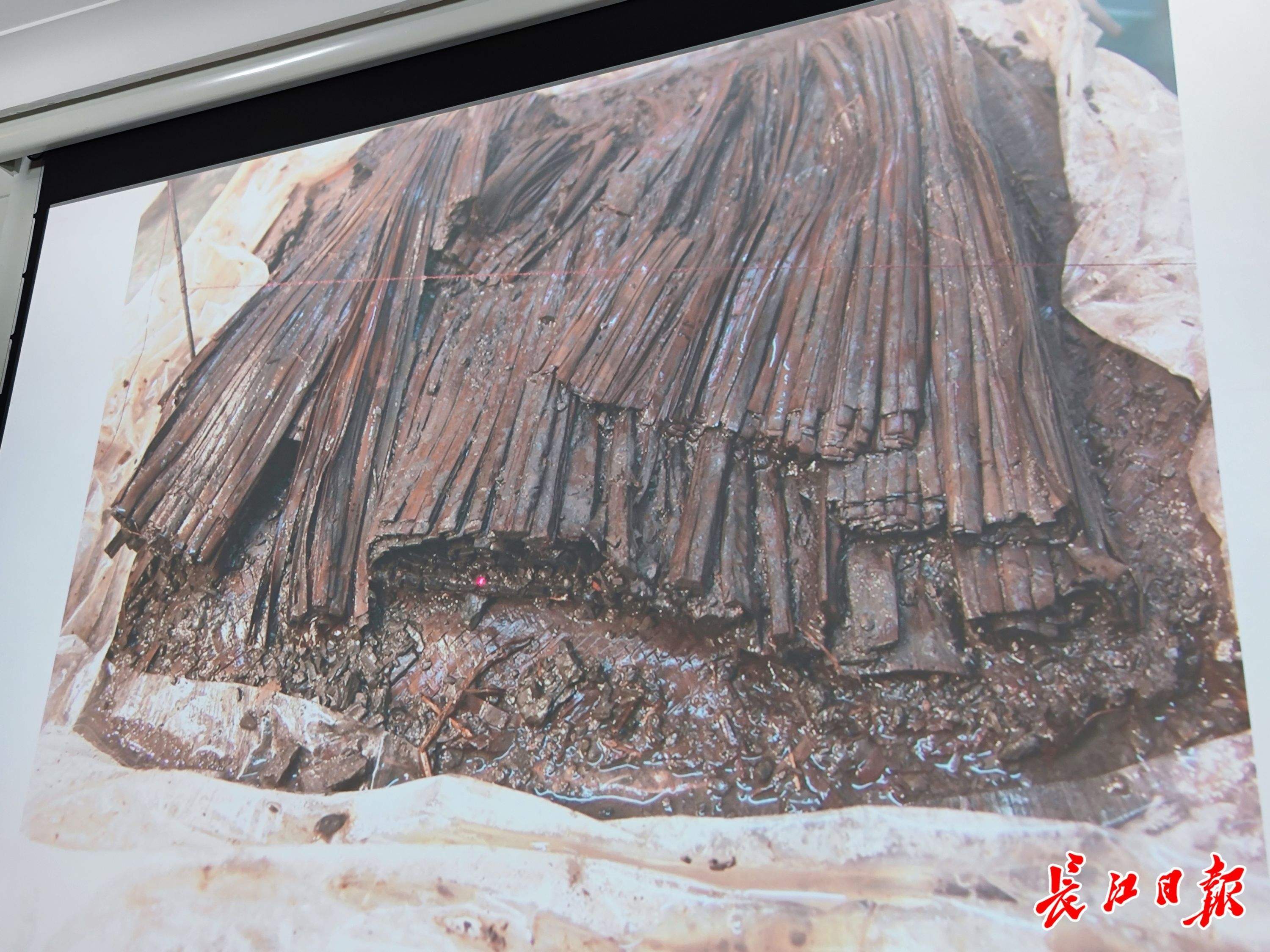 解密2100年前工作日记，汉朝基层“公务员”一年出差154天