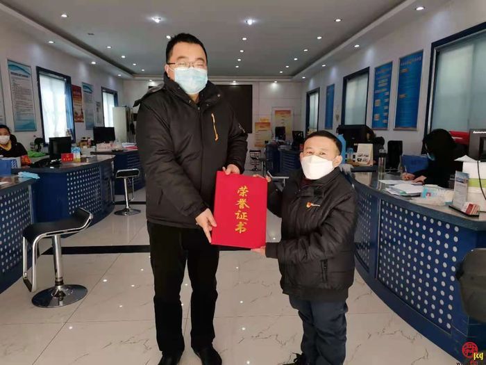 新时代残疾人代表李永峰：为别人开一把锁  为自己开一扇门