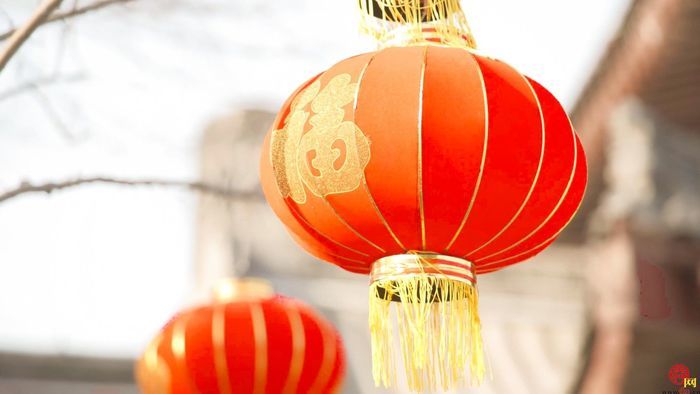 【视频】大红灯笼高高挂  红红火火历下年