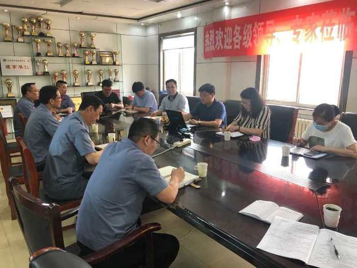 查隐患促平安 市安监支队进驻钢城区联合执法指导企业安全生产